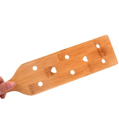 LateToBed - Bamboo Paddle, en lätt träpaddel med små hål för mindre luftmotstånd