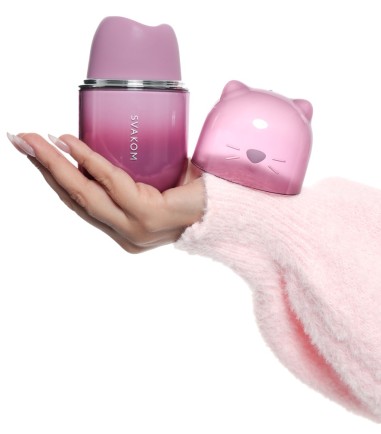 Svakom - Klitty, snygg och så söt stimulator med en tunga.