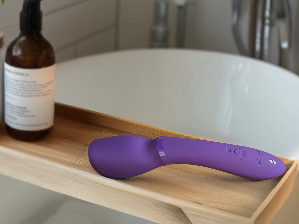 We-Vibe Wand 2